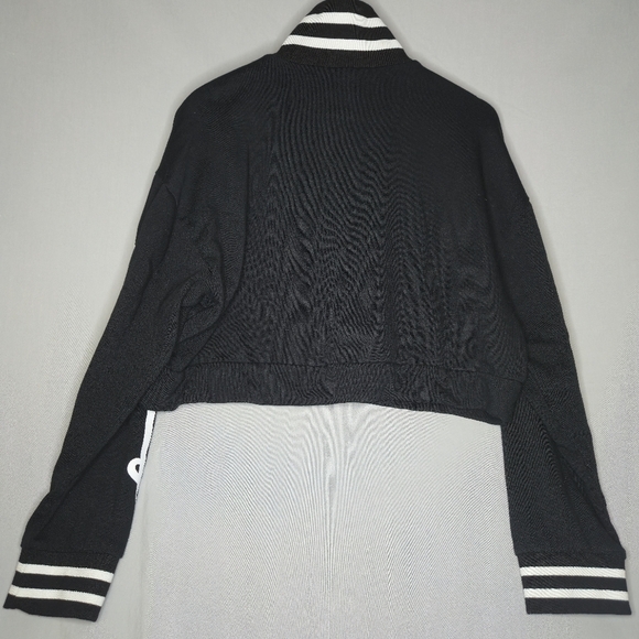 Playboy Cropped Sweatshirt Black And White Size XL - Picture 2 of 11